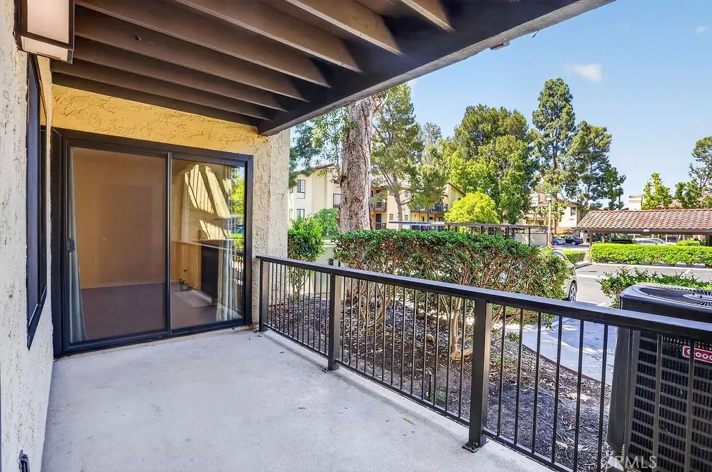 25661 Indian Hill F, Laguna Hills, CA 92653