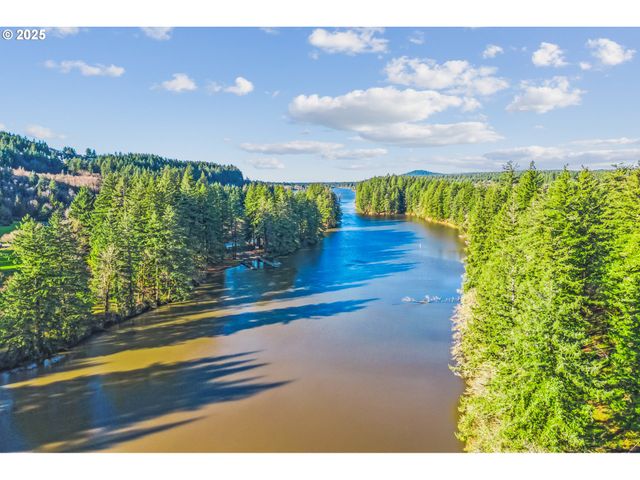 8755 N Hollingsworth, Camas, WA 98607