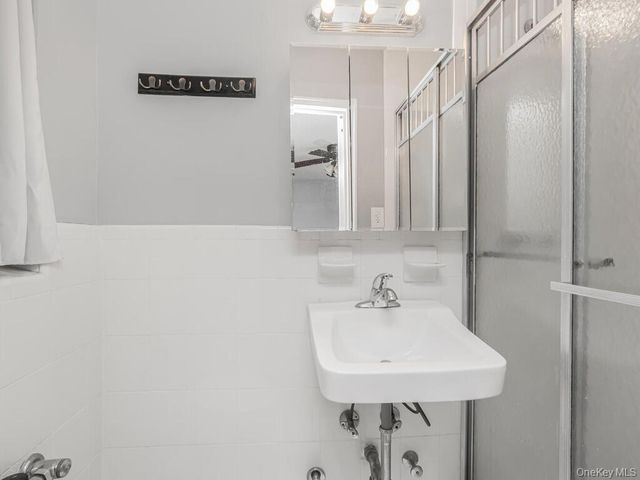 525 W 236th Street 6H, Bronx, NY 10463