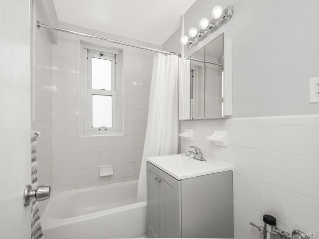 525 W 236th Street 6H, Bronx, NY 10463