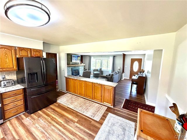 9702 Caughdenoy, Clay, NY 13029