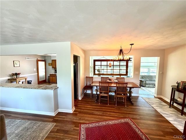 9702 Caughdenoy, Clay, NY 13029
