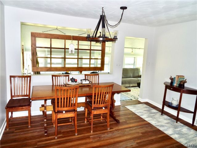 9702 Caughdenoy, Clay, NY 13029