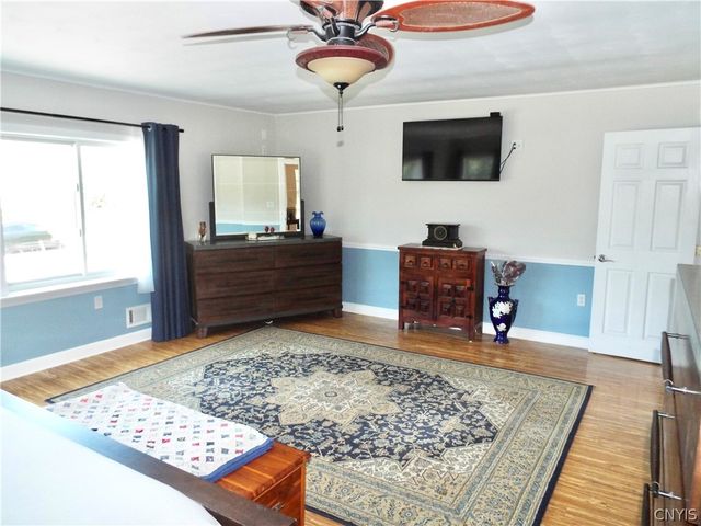 9702 Caughdenoy, Clay, NY 13029