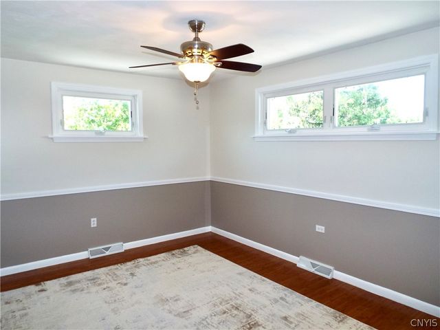 9702 Caughdenoy, Clay, NY 13029