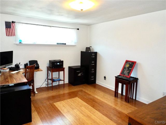 9702 Caughdenoy, Clay, NY 13029