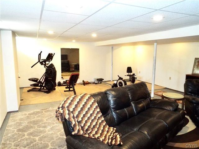 9702 Caughdenoy, Clay, NY 13029