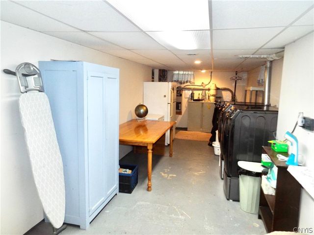 9702 Caughdenoy, Clay, NY 13029