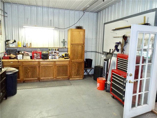 9702 Caughdenoy, Clay, NY 13029