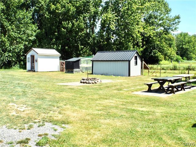 9702 Caughdenoy, Clay, NY 13029