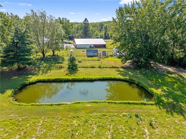 9702 Caughdenoy, Clay, NY 13029