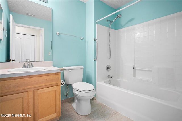 713 S LAKE CUNNINGHAM Avenue, St. Johns, FL 32259