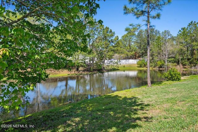 713 S LAKE CUNNINGHAM Avenue, St. Johns, FL 32259