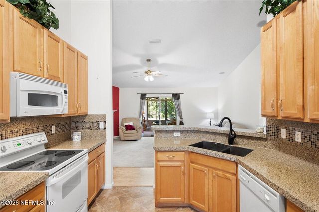 713 S LAKE CUNNINGHAM Avenue, St. Johns, FL 32259