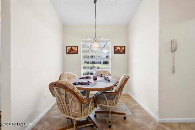 713 S LAKE CUNNINGHAM Avenue, St. Johns, FL 32259