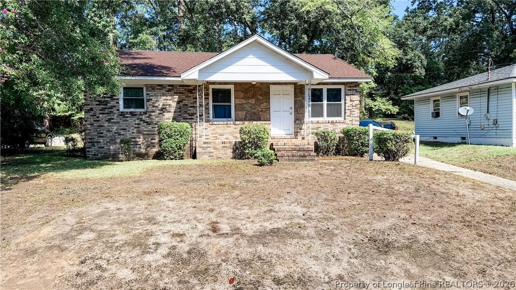 940 Fleetwood Drive, Fayetteville, NC 28305 — exterior