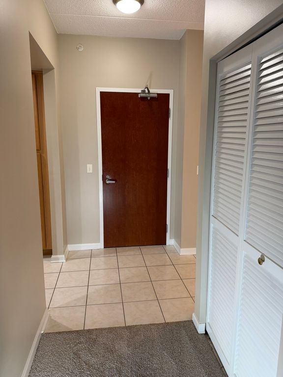 6420 Double Eagle Drive 302, Woodridge, IL 60517 — photo 5