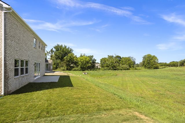 402 Downs Lane, Mount Juliet, TN 37122