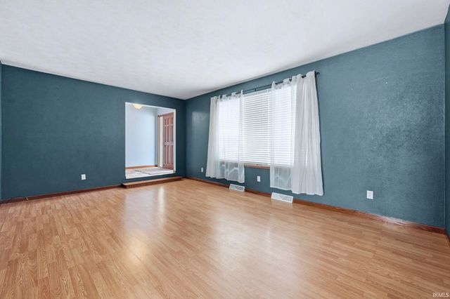 58729 Ox Bow Court, Elkhart, IN 46516