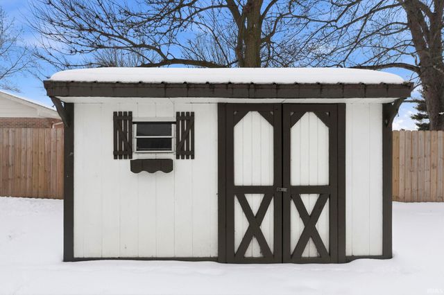 58729 Ox Bow Court, Elkhart, IN 46516