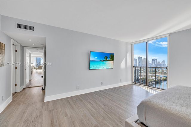 19667 Turnberry Way 25K, Aventura, FL 33180