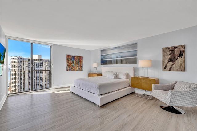 19667 Turnberry Way 25K, Aventura, FL 33180