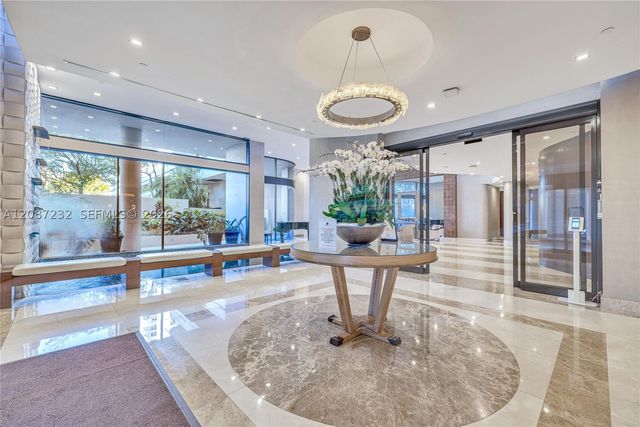 19667 Turnberry Way 25K, Aventura, FL 33180