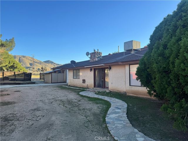 19574 Happy Valley, Apple Valley, CA 92308