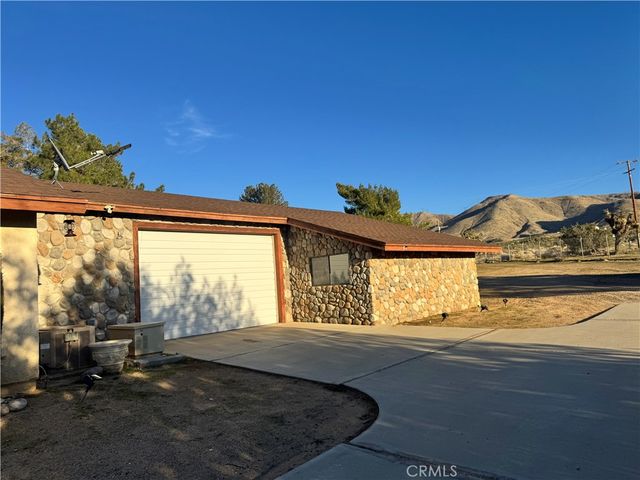 19574 Happy Valley, Apple Valley, CA 92308