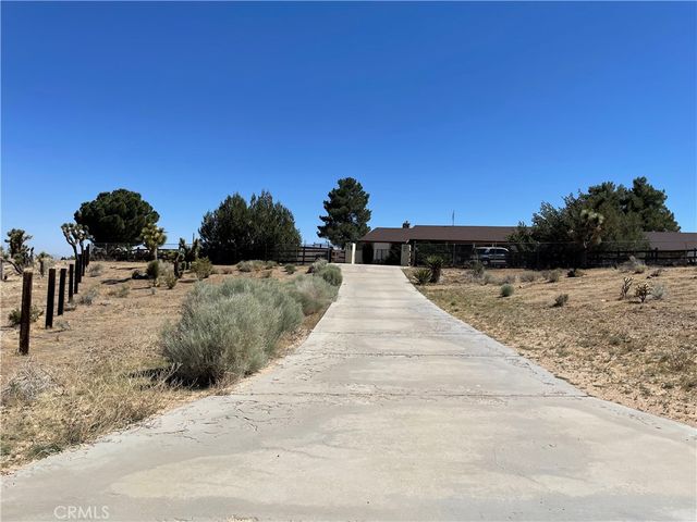 19574 Happy Valley, Apple Valley, CA 92308