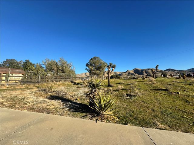 19574 Happy Valley, Apple Valley, CA 92308