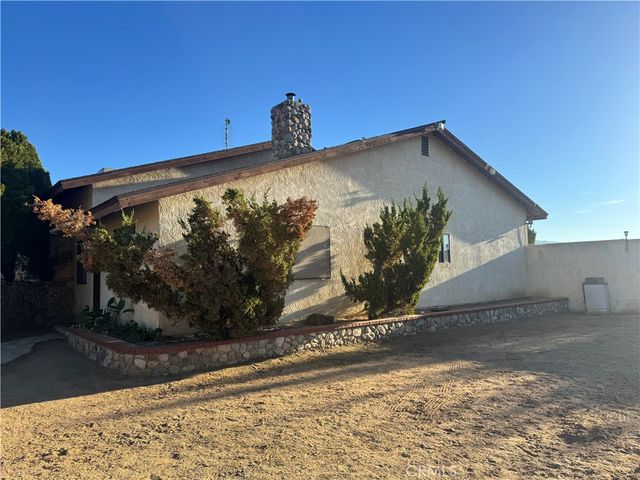 19574 Happy Valley, Apple Valley, CA 92308