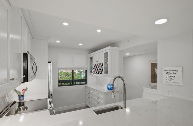 2001 Marina Isle Way 503, Jupiter, FL 33477