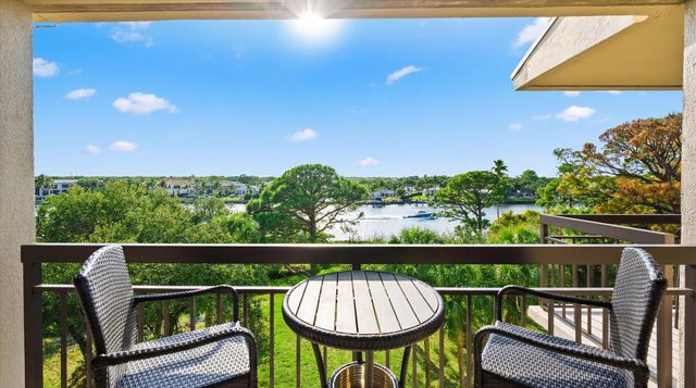 2001 Marina Isle Way 503, Jupiter, FL 33477