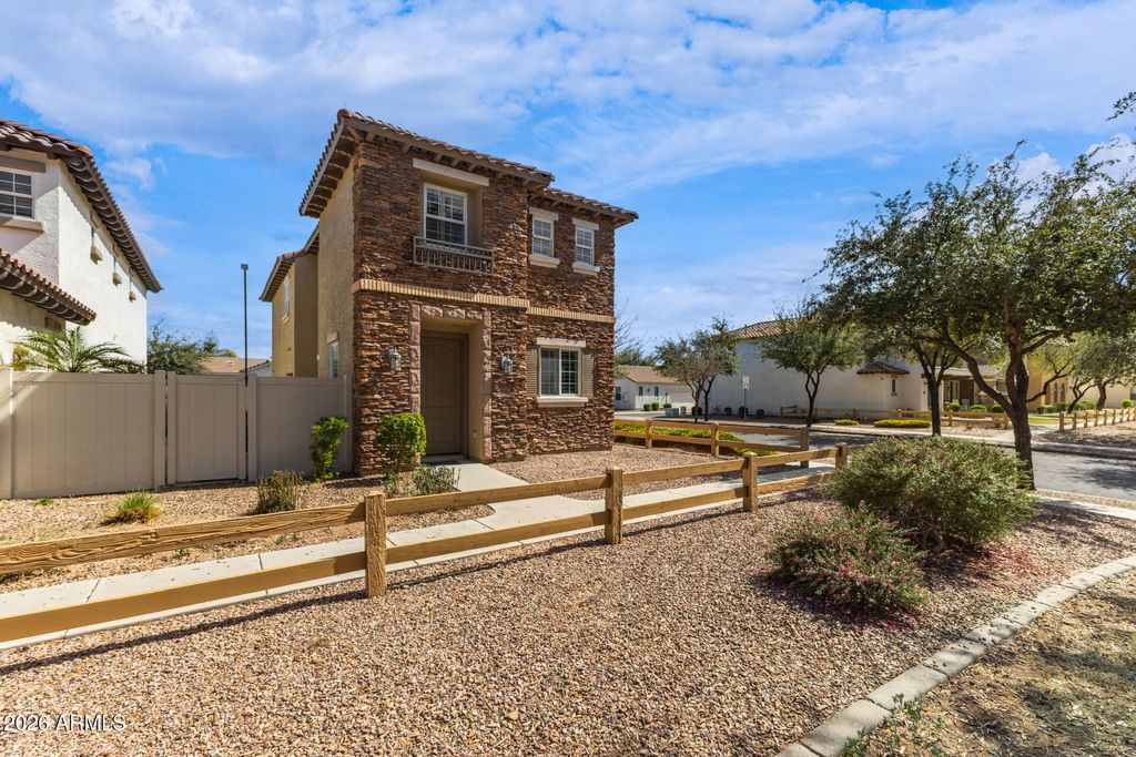 3832 S VERBENA Avenue, Gilbert, AZ 85297