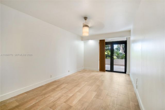 181 Crandon Blvd 104, Key Biscayne, FL 33149