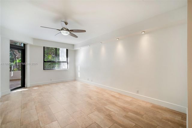 181 Crandon Blvd 104, Key Biscayne, FL 33149