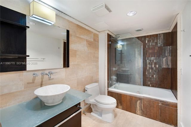 181 Crandon Blvd 104, Key Biscayne, FL 33149