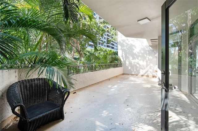 181 Crandon Blvd 104, Key Biscayne, FL 33149