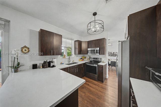 13868 SW 38th Ter, Miami, FL 33175