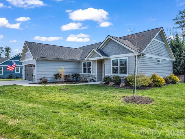 128 Shoeing Box Way, Hendersonville, NC 28792