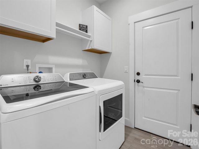 128 Shoeing Box Way, Hendersonville, NC 28792