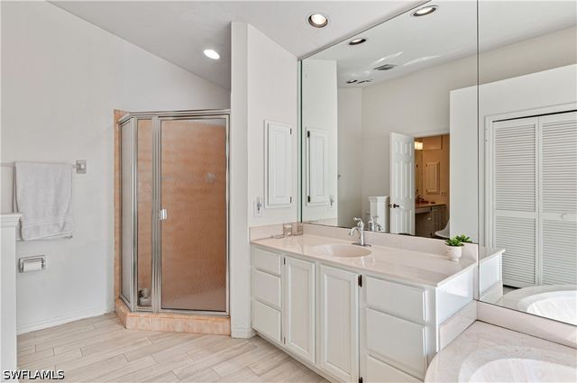 559 Henley DR, Naples, FL 34104