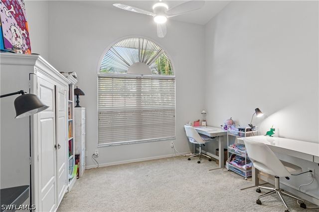 559 Henley DR, Naples, FL 34104