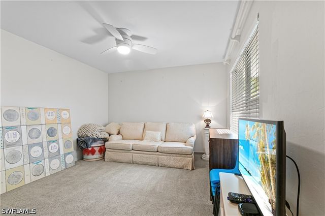 559 Henley DR, Naples, FL 34104