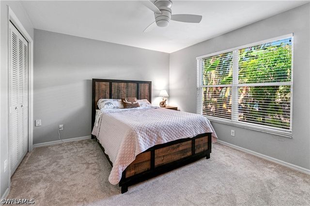 559 Henley DR, Naples, FL 34104