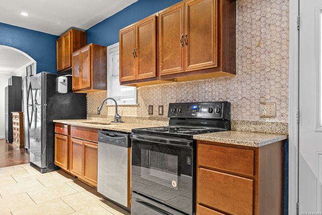 1817 SANTA MONICA ST, San Antonio, TX 78201