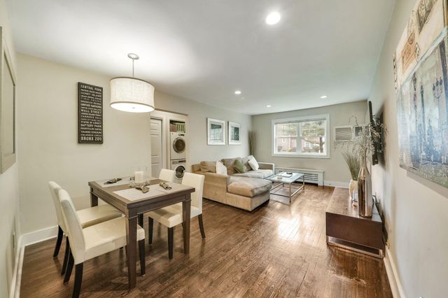 22918 Kingsbury Ave # A, Bayside, NY 11364