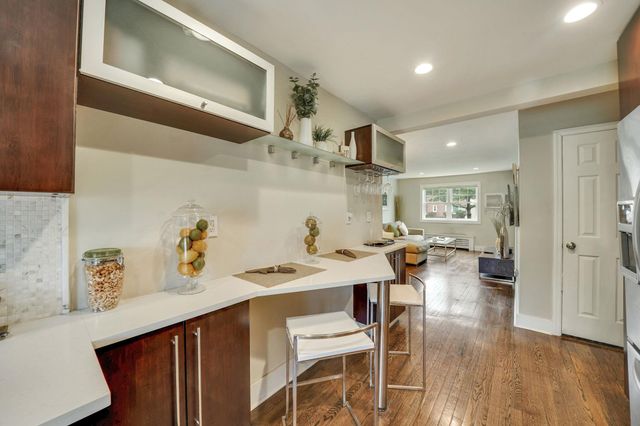22918 Kingsbury Ave # A, Bayside, NY 11364