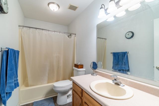 7529 Frontier Avenue, Fort Wayne, IN 46835